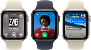 Drei Apple Watch SE 3 Geräte nebeneinander, eines zeigt die Apple Music App, eines einen eingehenden Telefonanruf und eines eine Unterhaltung in Nachrichten